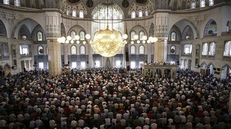 İslam Dünyasında Ramazan Ayının Sosyal ve Kültürel Etkileri